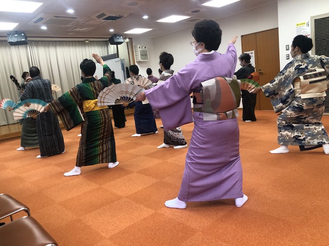 舞踊・川